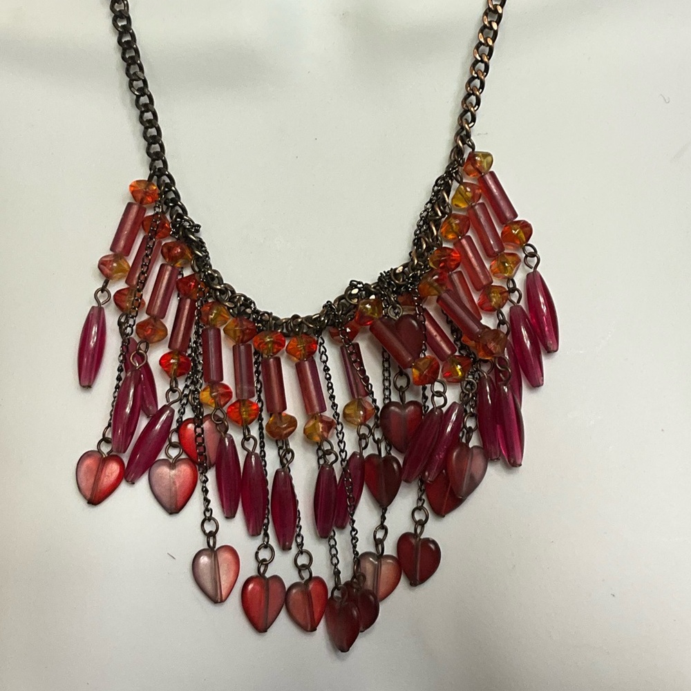 Elegant Heart Necklace Berry Red Chunky Acrylic Statement Necklace Fring vint.NW